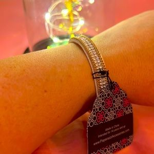 White fake Leather bracelet